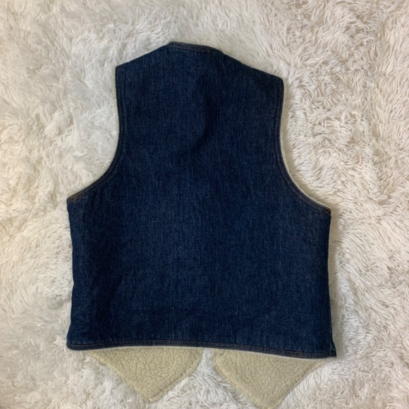 Levi’s Shearling-lined Denim Vest - Picture 3 of 8
